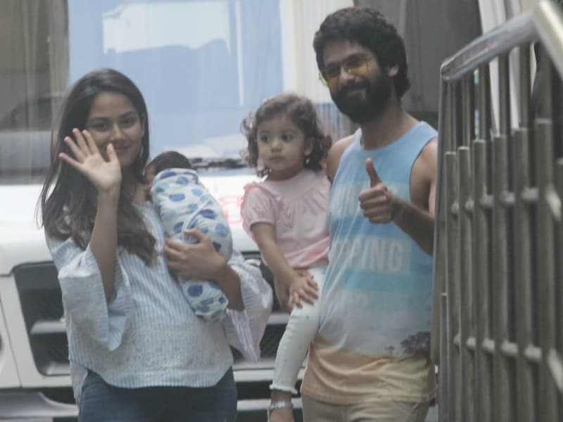 Photo : Shahid And Misha Welcome Baby Zain Kapoor And Mira Rajput Home