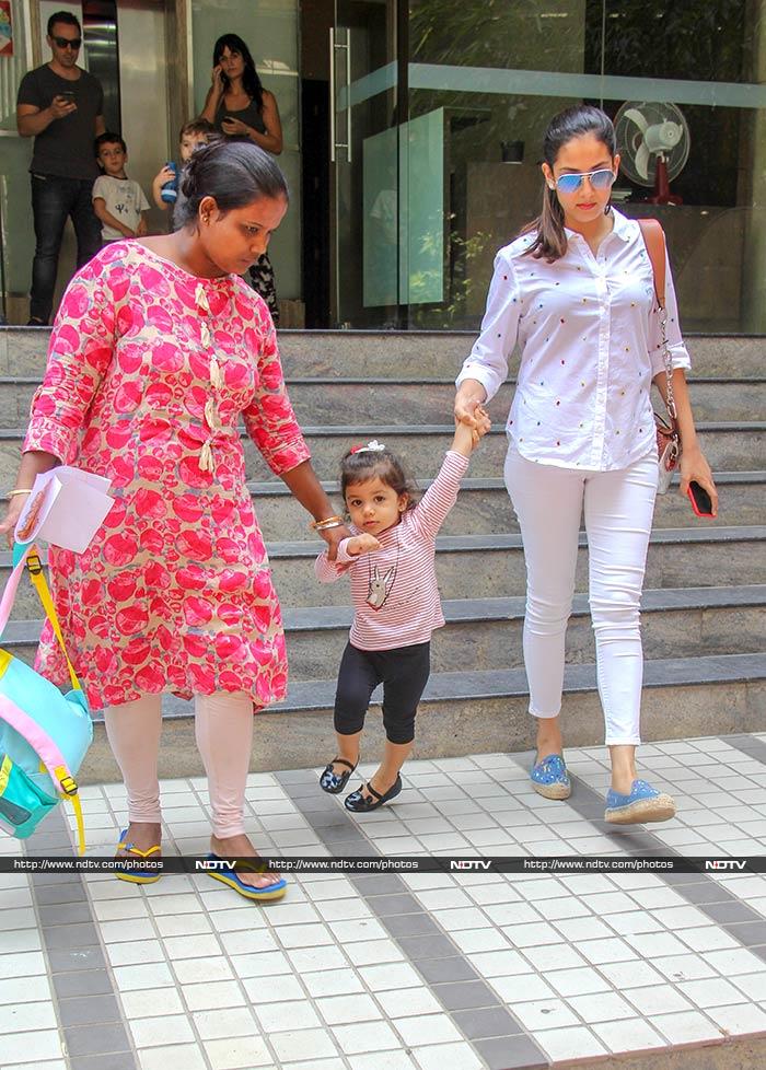 Mira Rajput Picks Up Daughter Misha From Playschool