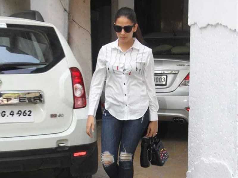 Photo : Mira Rajput Lights Up Bandra