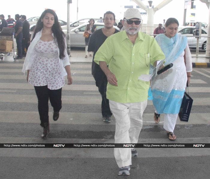 Shahid Kapoor-Mira Rajput En Route Mumbai, Post Delhi Reception
