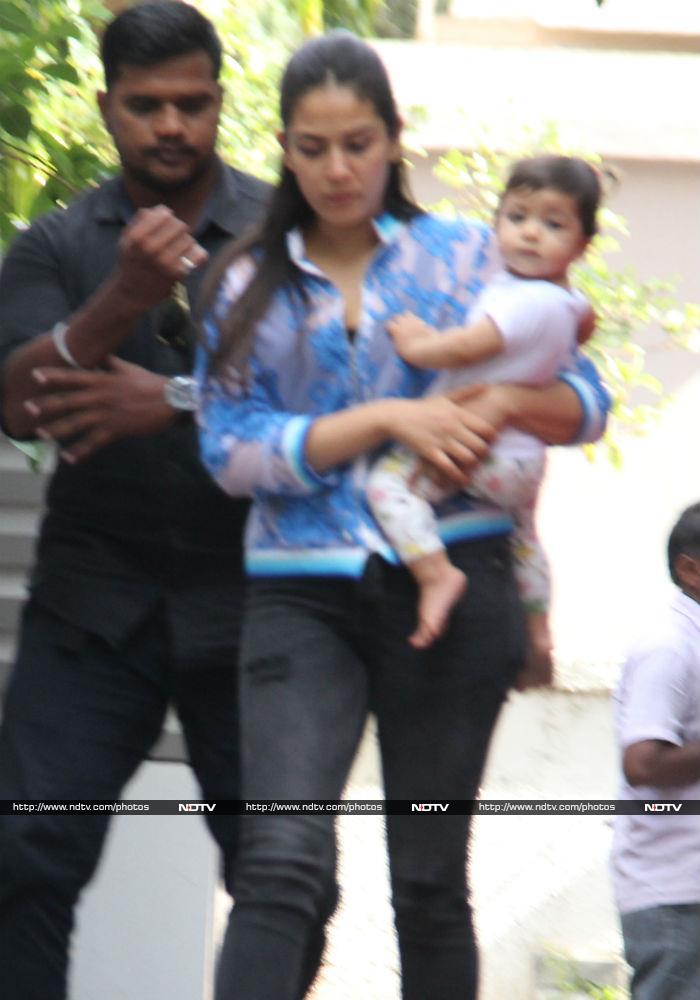 Baby Misha\'s Day Out With Mommy Mira Rajput