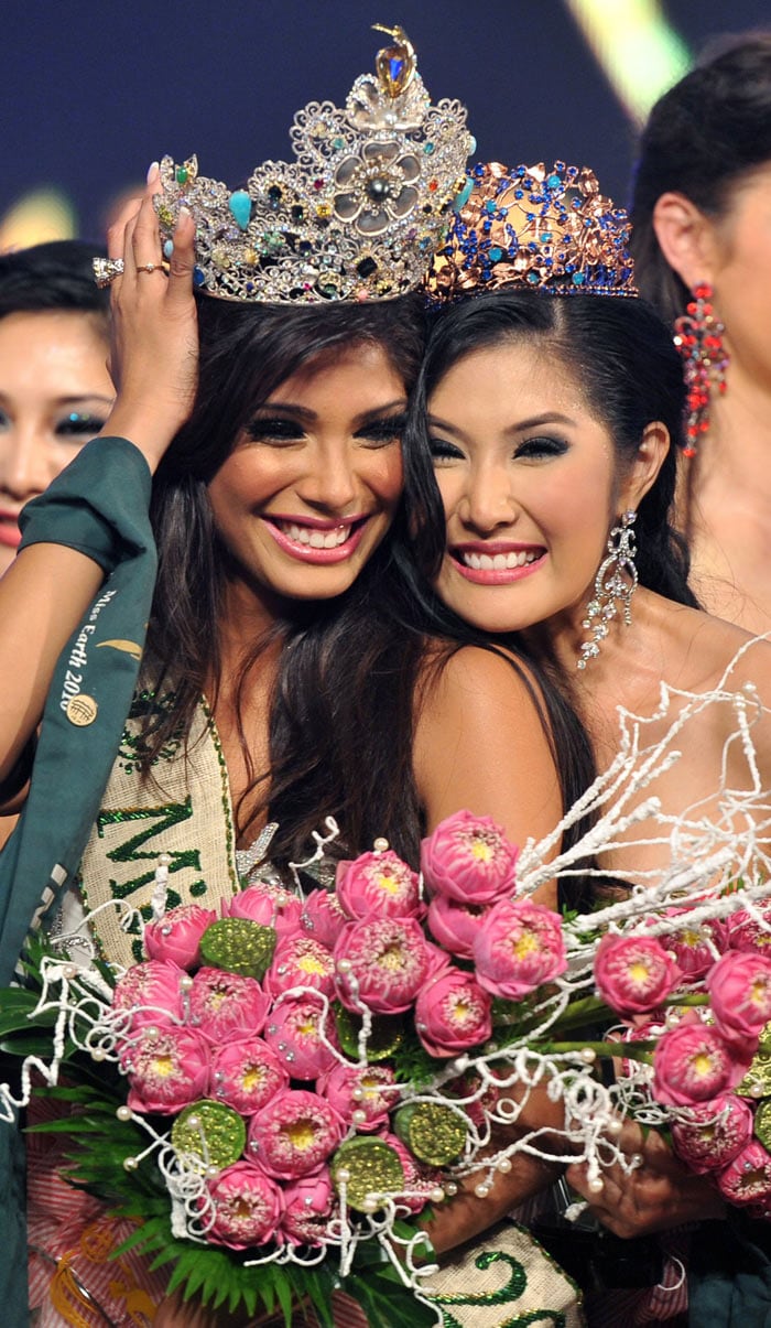 India\'s Nicole Faria crowned Miss Earth Talent 2010