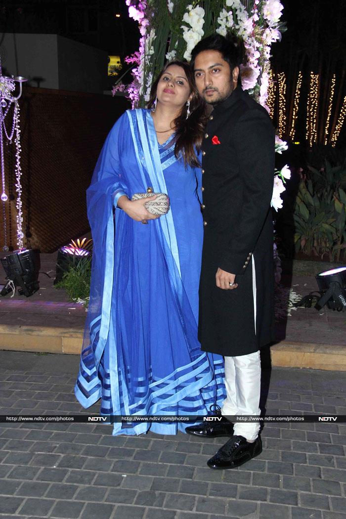 Riteish's elder brother Dheeraj Deshmukh came with wife Honey.