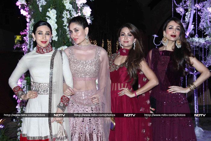 Kareena and Karisma posed for a picture with good friends Malaika and Amrita Arora.