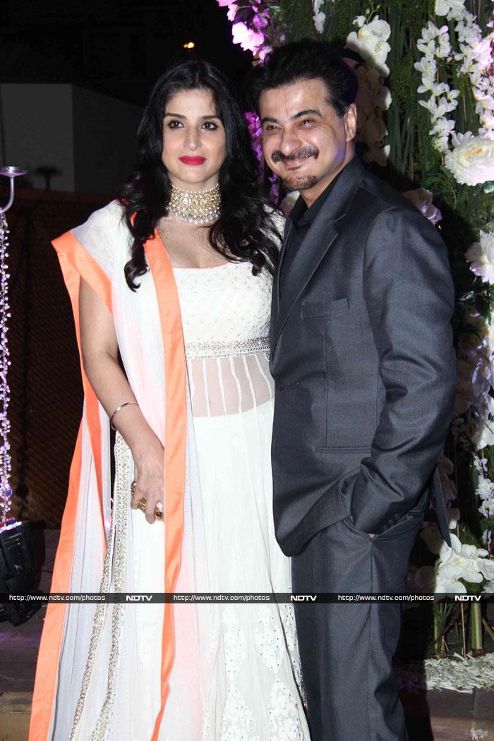 Actor Sanjay Kapoor and his lovely wife Maheep looked great together.