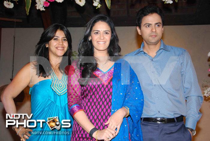 Mona Singh, aka Jassi, returns to TV with Ekta Kapoor's new show <i>Kya Hua Tera Vaada</i>. In this picture, Mona poses with Ekta and actor Pawan Shankar, at the launch of the show in Mumbai.