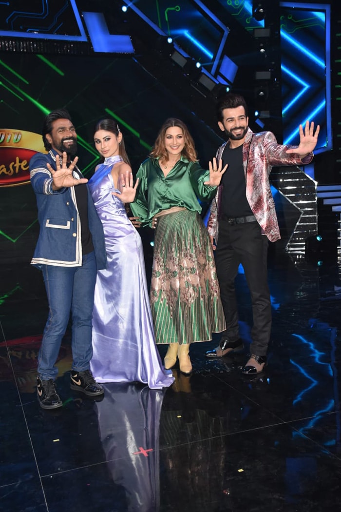 Mouni Roy-Sonali Bendre, Remo-Jay Dazzled On The Dance Floor