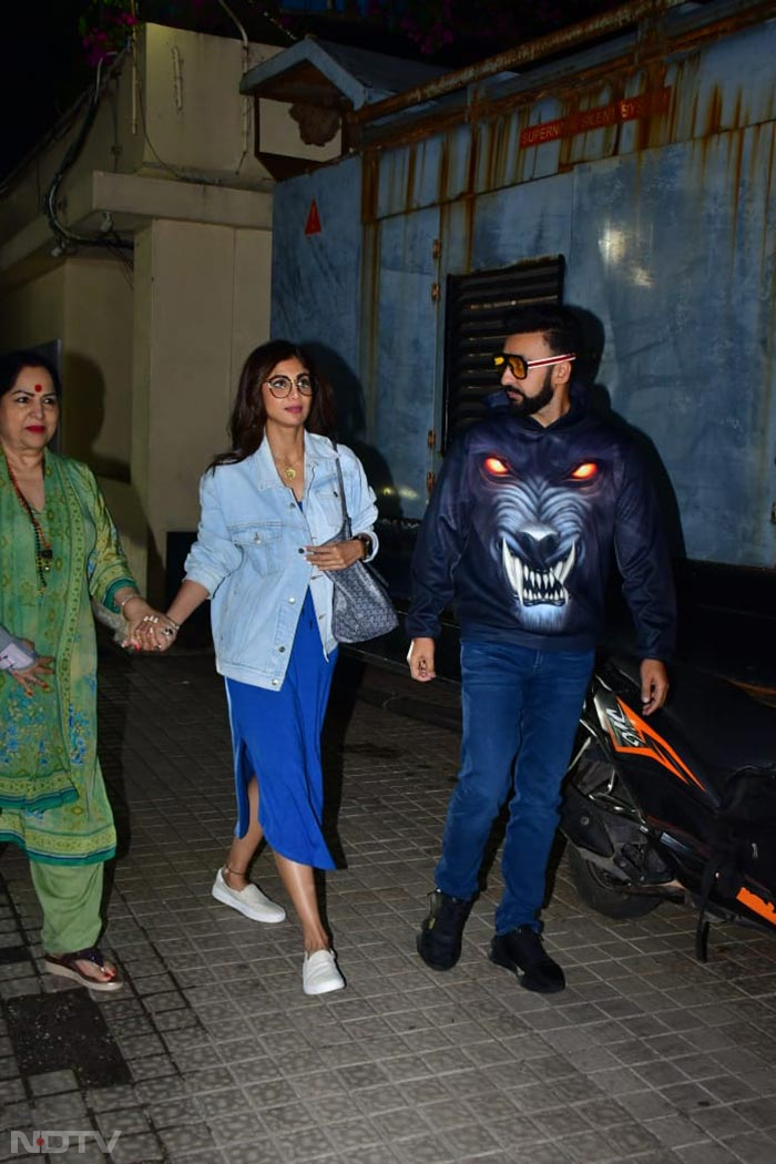 Movie Time For Shilpa Shetty, Khushi Kapoor And Others