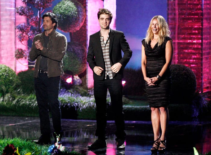 Three's not a crowd here: Patrick Dempsey, Robert Pattinson, and Chelsea Handler present the MTV Generation Award.