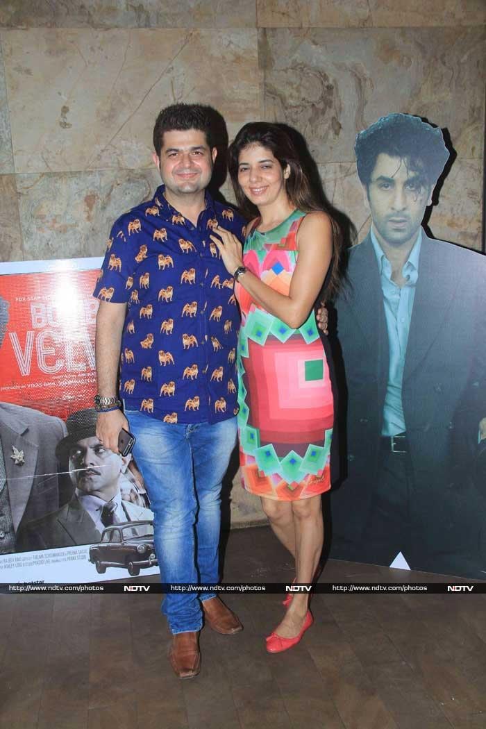 The Kapoors, Kangana and Preity Watch Ranbir\'s Bombay Velvet