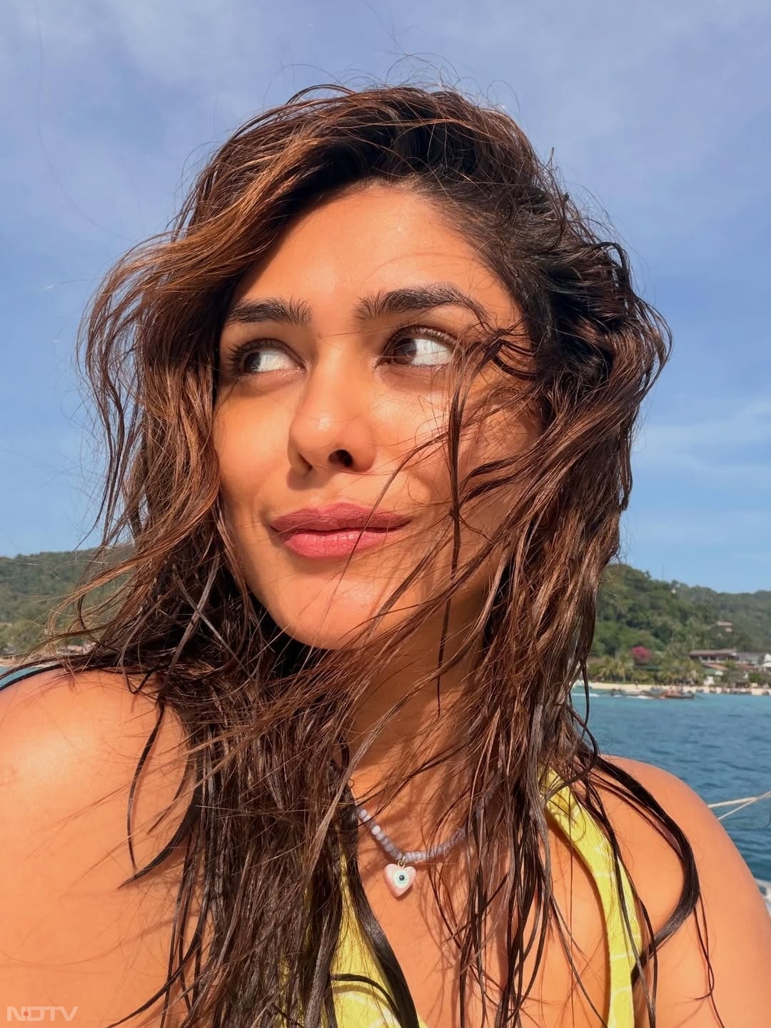 हालांकि मृणाल की ओर से शादी को लेकर कोई बयान जारी नहीं किया गया है. mrunalthakur/Instagram