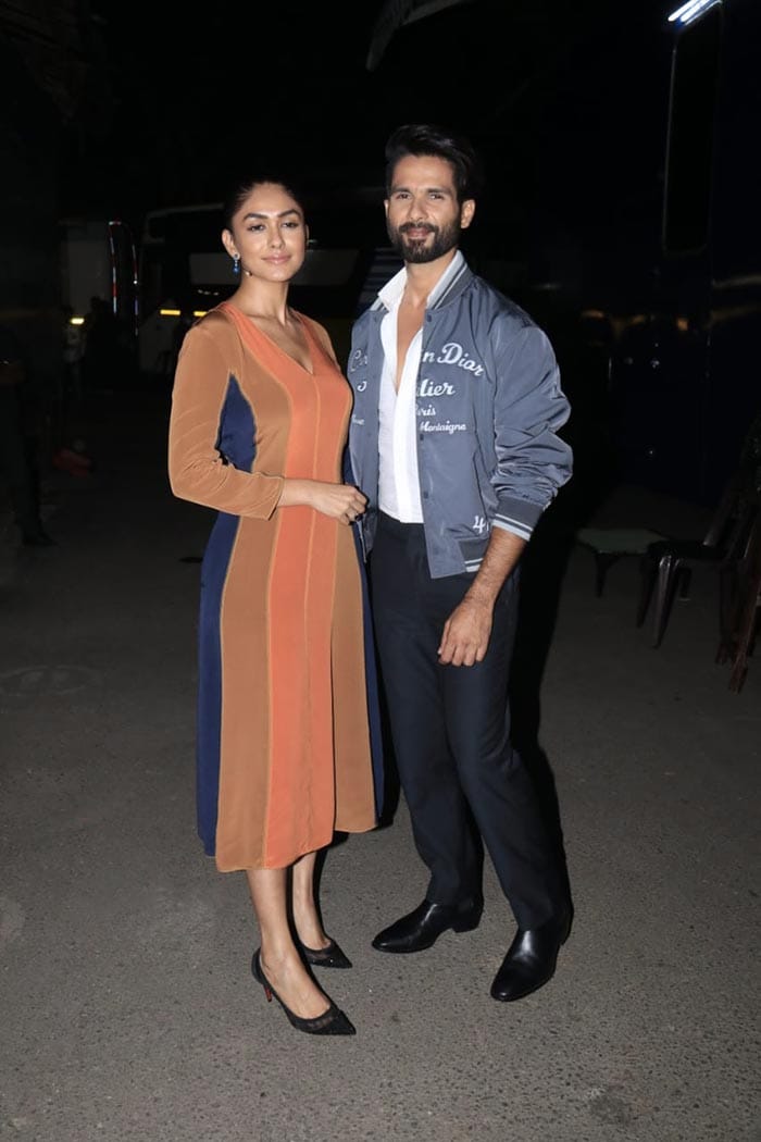 Mrunal Thakur And Shahid Kapoor Are Busy With Jersey Duty