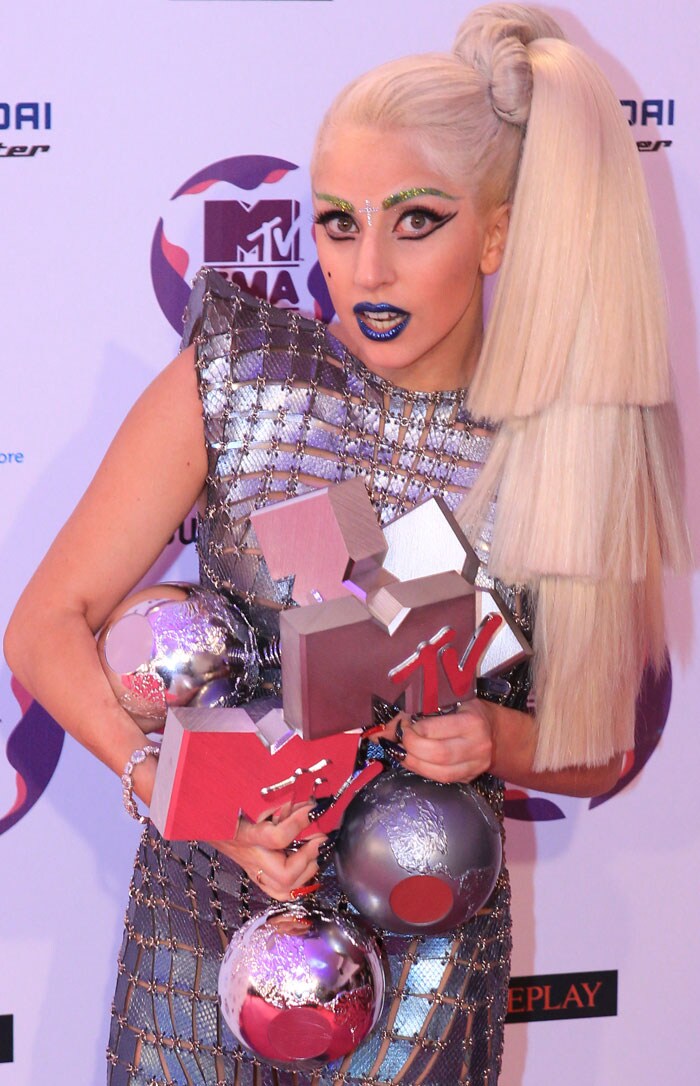 Gaga, Bieber shine at the MTV European Music Awards 2011