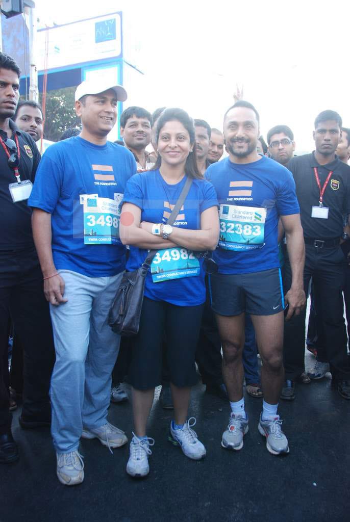 Deepika, Shilpa, Sidhartha at the Mumbai Marathon