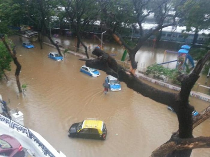 Mumbai Celebrities on Today\'s Rain Chaos