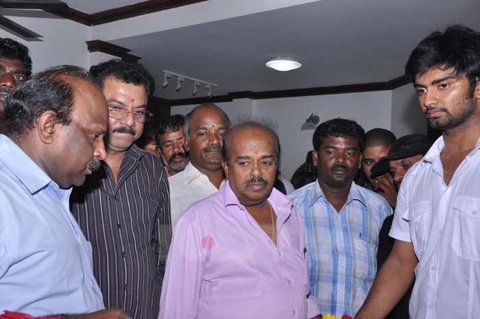 Stars pay tribute to Tamil actor Murali