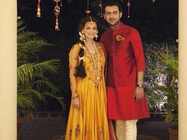 Picture-Perfect: Dia, Sahil at Bride-To-Be's <i>Mehendi</i> Ceremony Picture-Perfect: Dia, Sahil at Bride-To-Be's <i>Mehendi</i> Ceremony