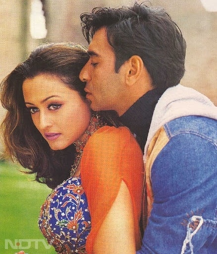 उन्होंने कुछ साल एक-दूसरे को डेट करने के बाद फरवरी 2005 में शादी कर ली.  दंपति के दो बच्चे हैं.