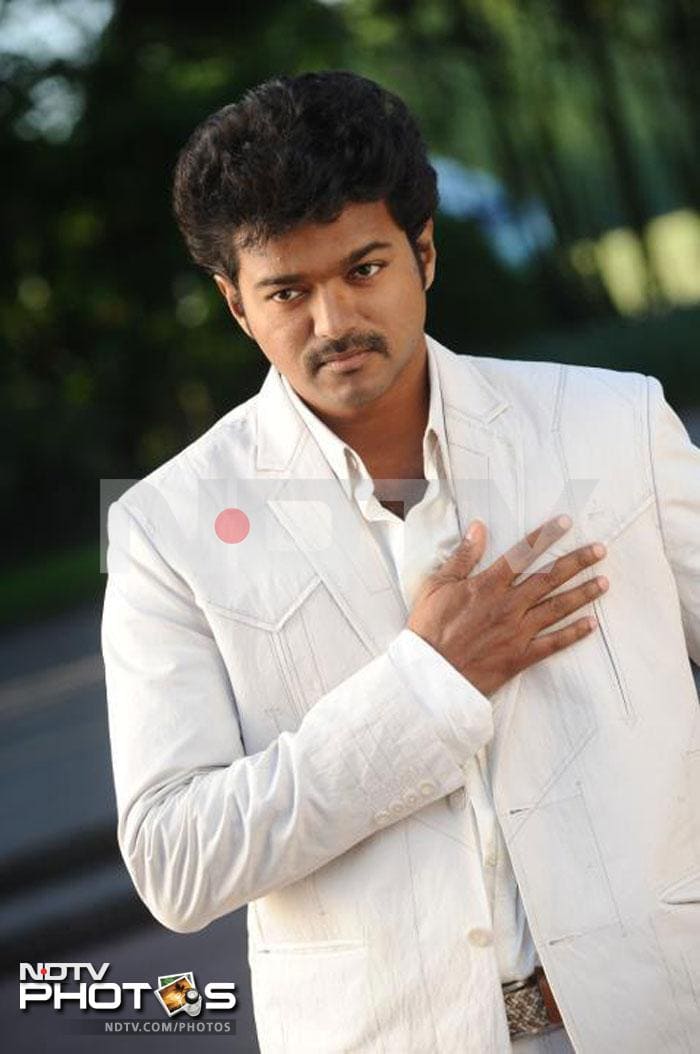 The movie will surely be a pleasant experience for the fans of Vijay.