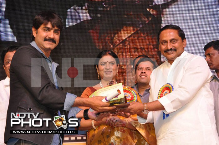 Actor Srikanth with his award. He too won a special jury award for Mahatma.