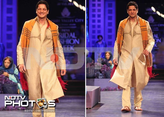 DJ Aqeel carries himself with panache on the ramp. We would have mistaken him for a model if we didn't know better.