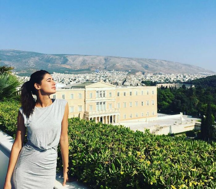 Inside Nargis Fakhri\'s Sun-Kissed Greece Holiday