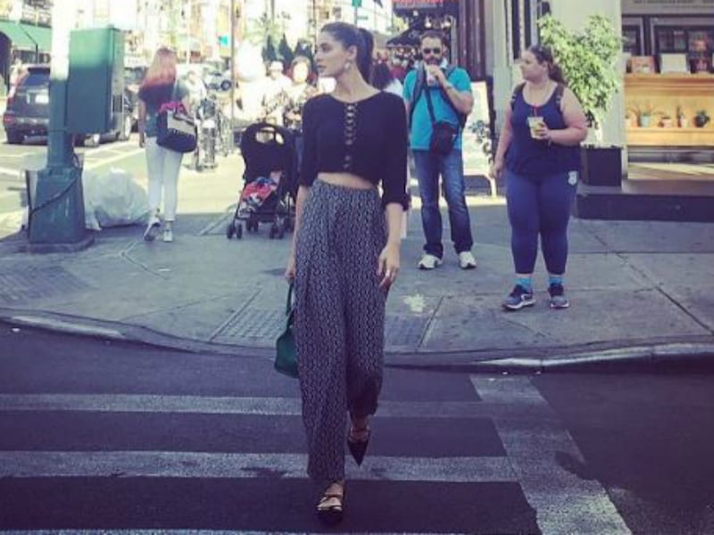 Photo : Nargis Fakhri Spotted in New York Looking Like This