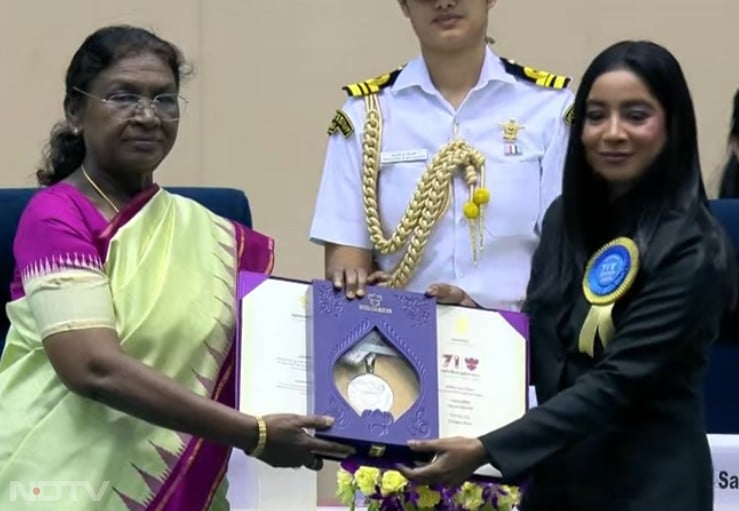 Shilpa Rao wins the best female playback singer award at the 71st National Film Awards for her soulful rendition of the song Chaleya from the film Jawan.
