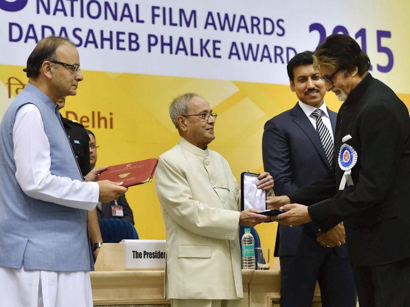 Photo : Amitabh Bachchan, Kangana Ranaut Collect National Award