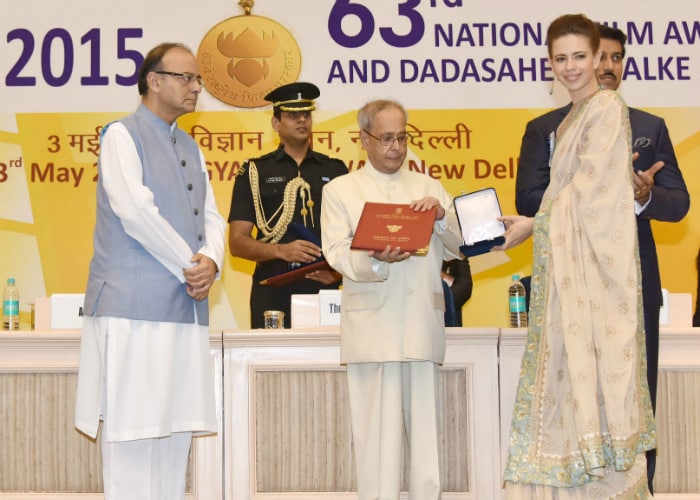Amitabh Bachchan, Kangana Ranaut Collect National Award