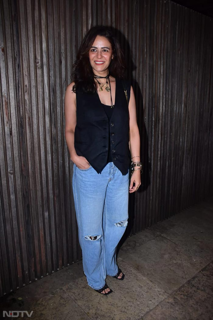 Neelam Kothari-Sameer Soni, Mona Singh And Others At Made In Heaven 2 Reunion