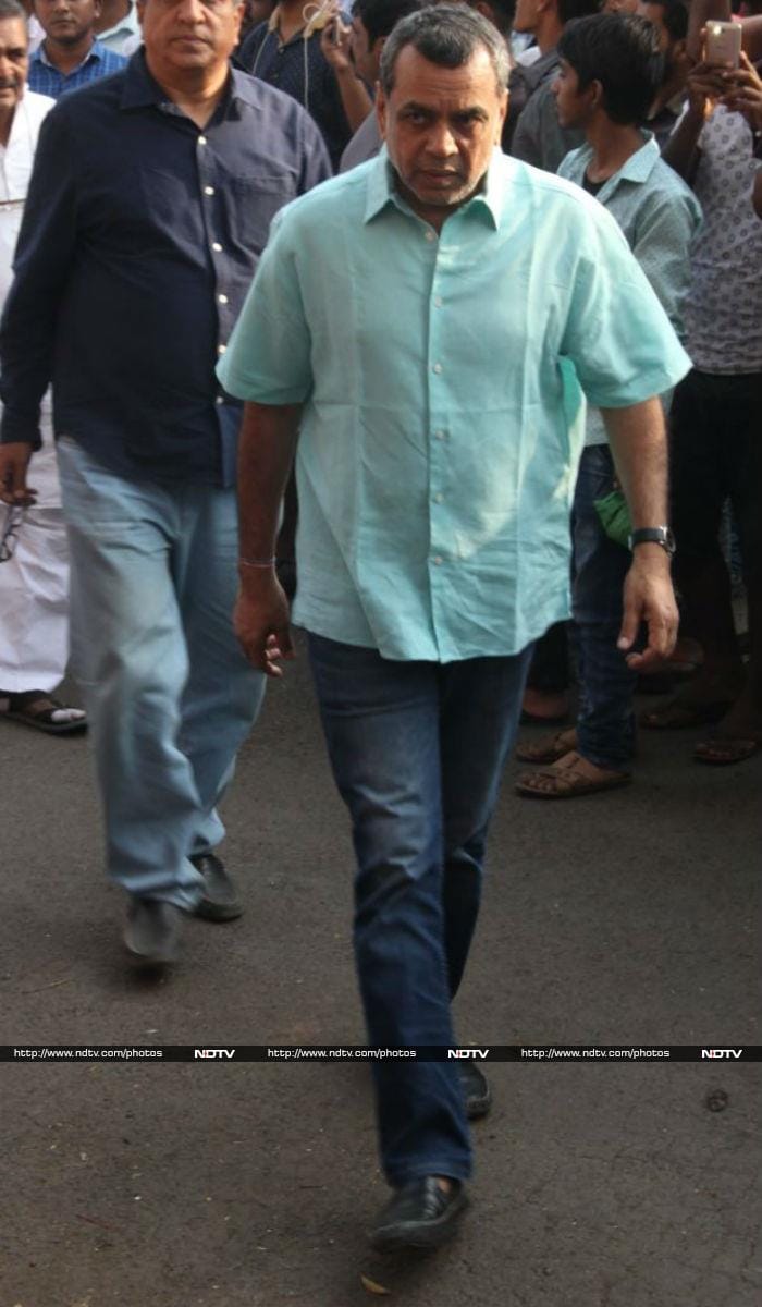 Abhishek Bachchan, Paresh Rawal Attend Neeraj Vora\'s Funeral