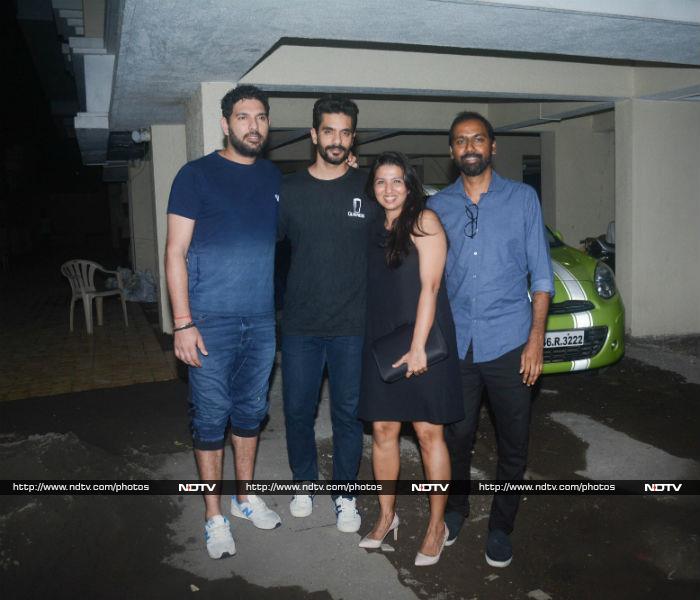 At Neha and Angad\'s Party, Soha-Kunal, Dia-Sahil Arrive In Twos