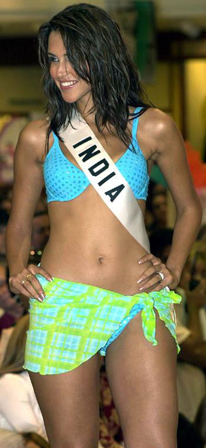 Crowning Glory: In 2002 she entered the Femina Miss India pageant and won the Femina Miss India Universe title.