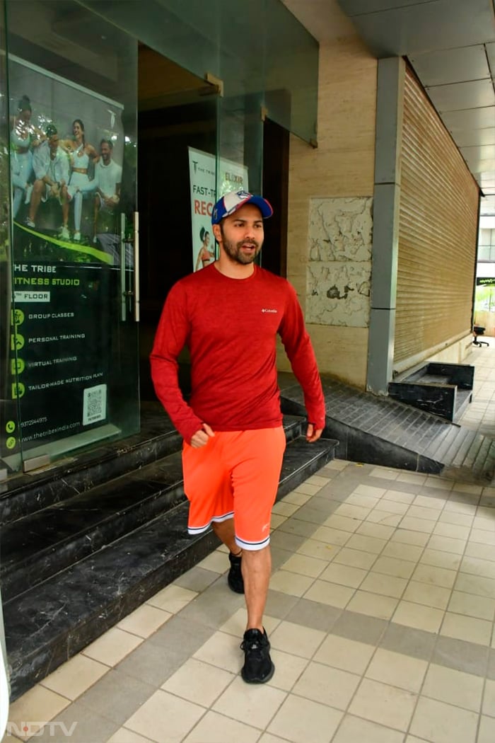 New Dad Varun Dhawan"s Colour-Blocking Outfit