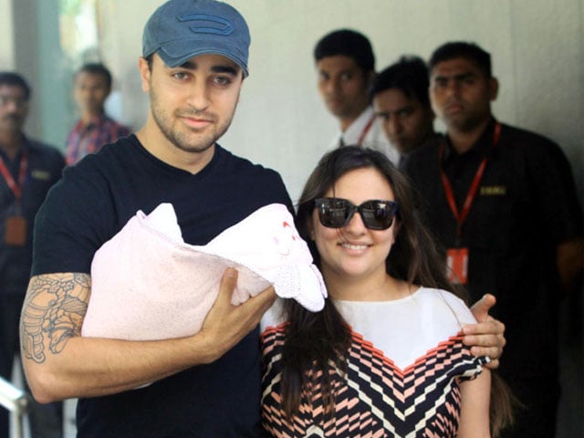 Photo : New Parents Imran and Avantika Take Baby Home