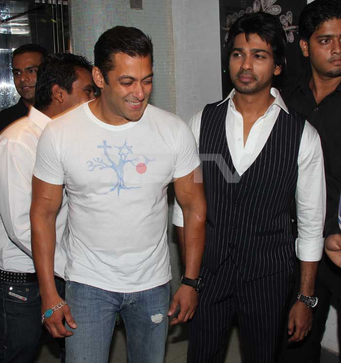 We like Salman's t-shirt! (Photo: Varinder Chawla)