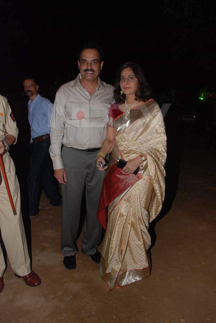 Howzzat! Dilip and Manali Vengsarkar at the reception.