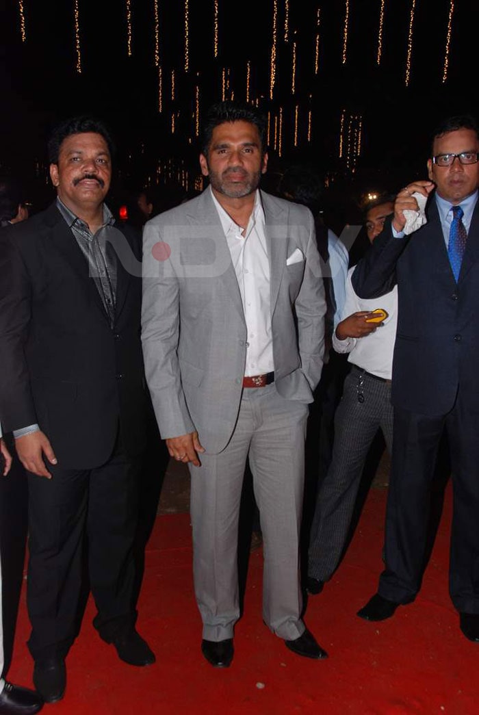 Stars at Narayan Rane\'s Son\'s Wedding