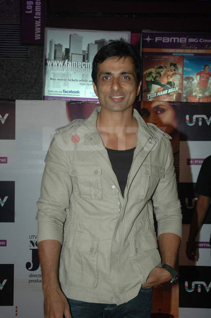 Dabangg's Chedi Singh, Sonu Sood looks impressive.