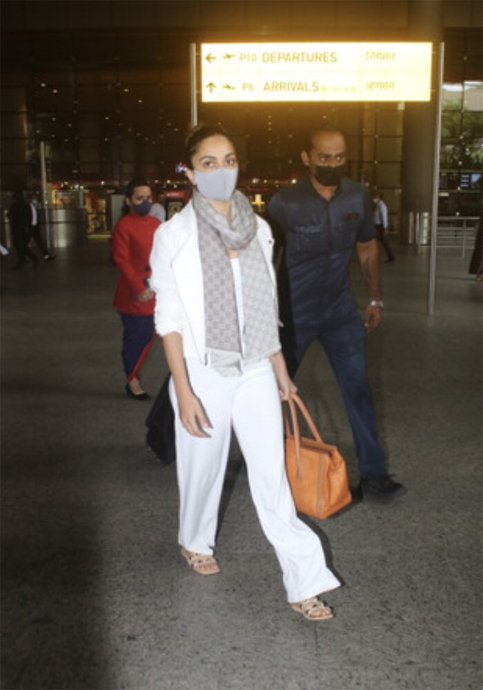 Nora Fatehi And Kiara Advani\'s Airport Diaries
