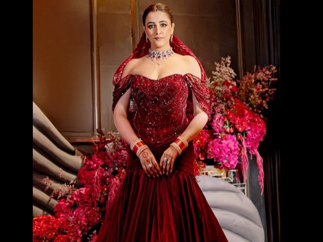 इंटरनेट पर छाया नूपुर सेनन की शादी का 'कॉकटेल पार्टी-रिसेप्शन लुक'