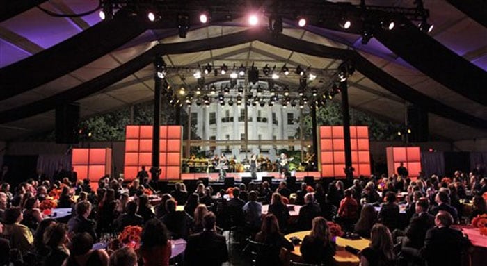 From left to right, performing on stage Shelia E., Gloria Estefan, and Jose Feliciano, during a performance celebrating Hispanic musical heritage on the South Lawn of the White House. (Photo: AP)