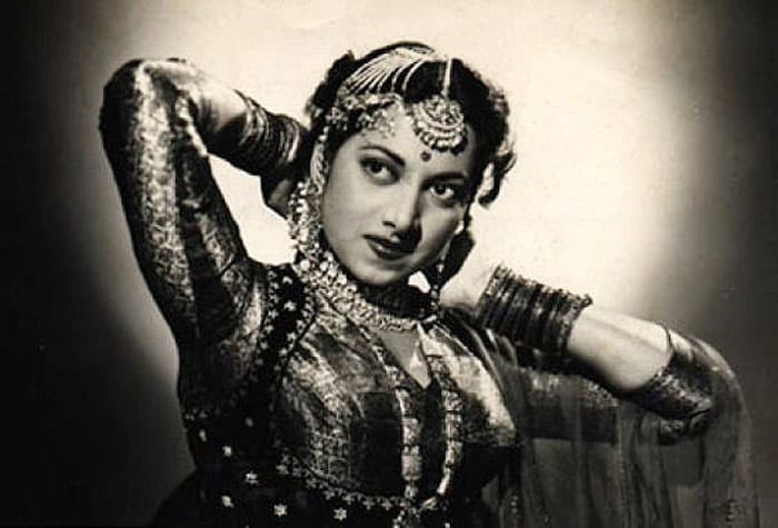 Legendary singer-actress Suraiya, who ruled the screen in the 1940s and 1950s with hits like <I>Pyar Ki Jeet</I> and <I>Dillagi</I>, was another actress who chose to walk into loneliness after being in the limelight for years.