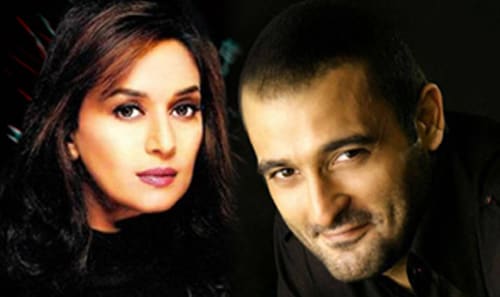Even the mesmerising Madhuri fell prey to the younger man. She was cast opposite Akshaye Khanna in <i>Mohabbat</I> and her comeback film <i>Aaja Nachle</i>.