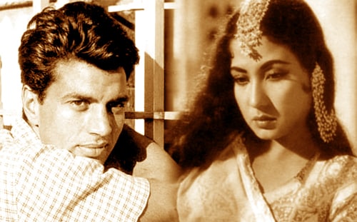 Even Bollywood of yore had examples of older actresses and younger actors. Dharmendra had starred with Meena Kumari in <I>Phool aur Patthar</i>.