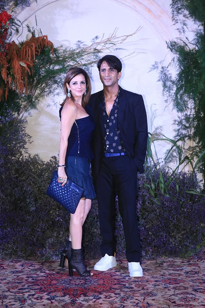 Sussane Khan's plus one was her boyfriend Arslan Goni.