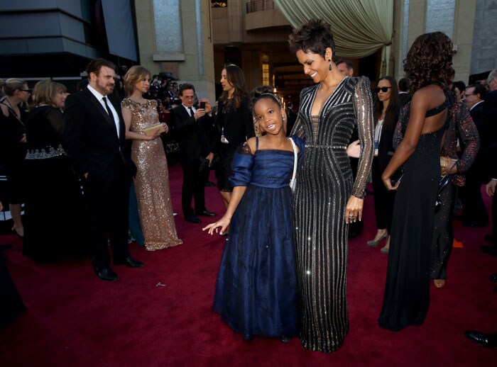 Backstage at the Oscars with Halle, Nicole