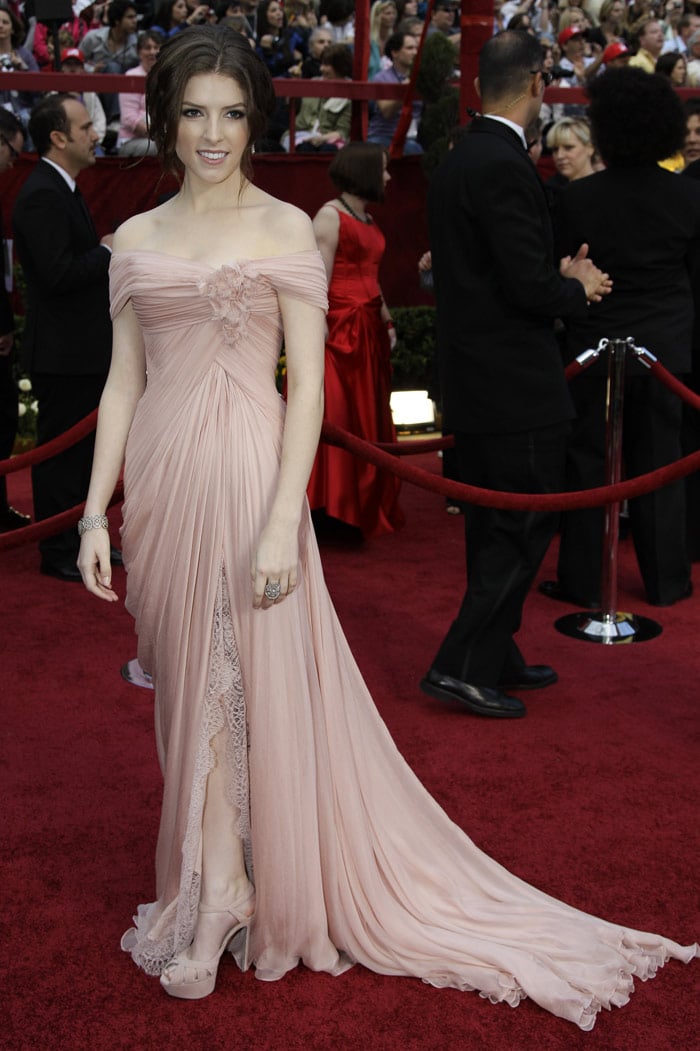 Anna Kendrick arrives at the 82nd Academy Awards on Sunday, March 7, 2010, in the Hollywood section of Los Angeles. (Photo: AP)