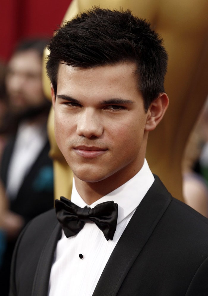 Taylor Lautner arrives during the 82nd Academy Awards on Sunday, March 7, 2010, in the Hollywood section of Los Angeles. (Photo: AP)